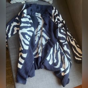 Romeo & Juliet Couture Navy and White Zebra-Print Open Cardigan